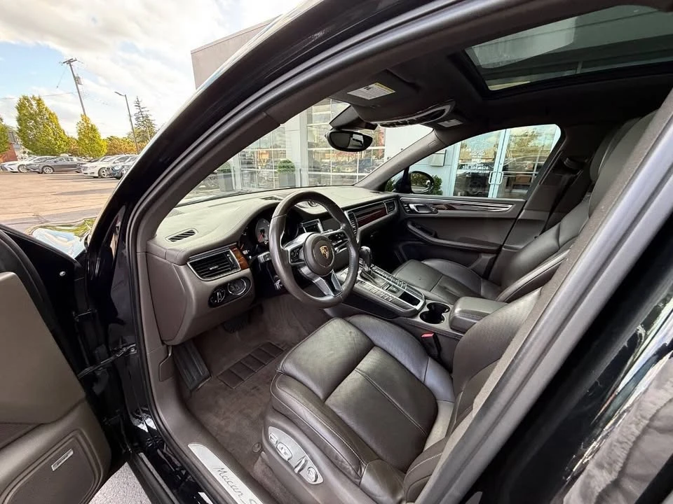2015 Porsche Macan - Image 10 of 20