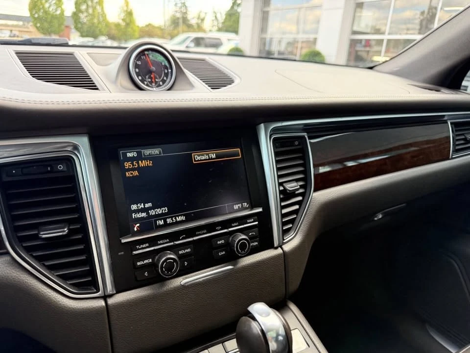 2015 Porsche Macan - Image 20 of 20