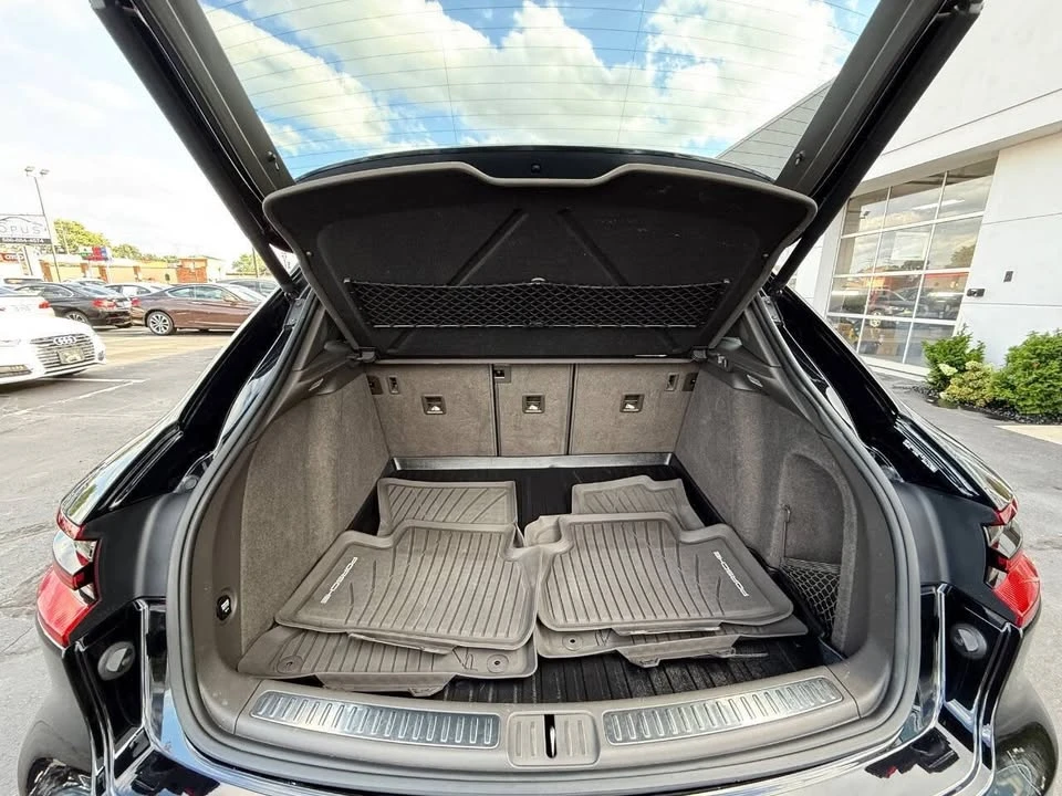 2015 Porsche Macan - Image 13 of 20