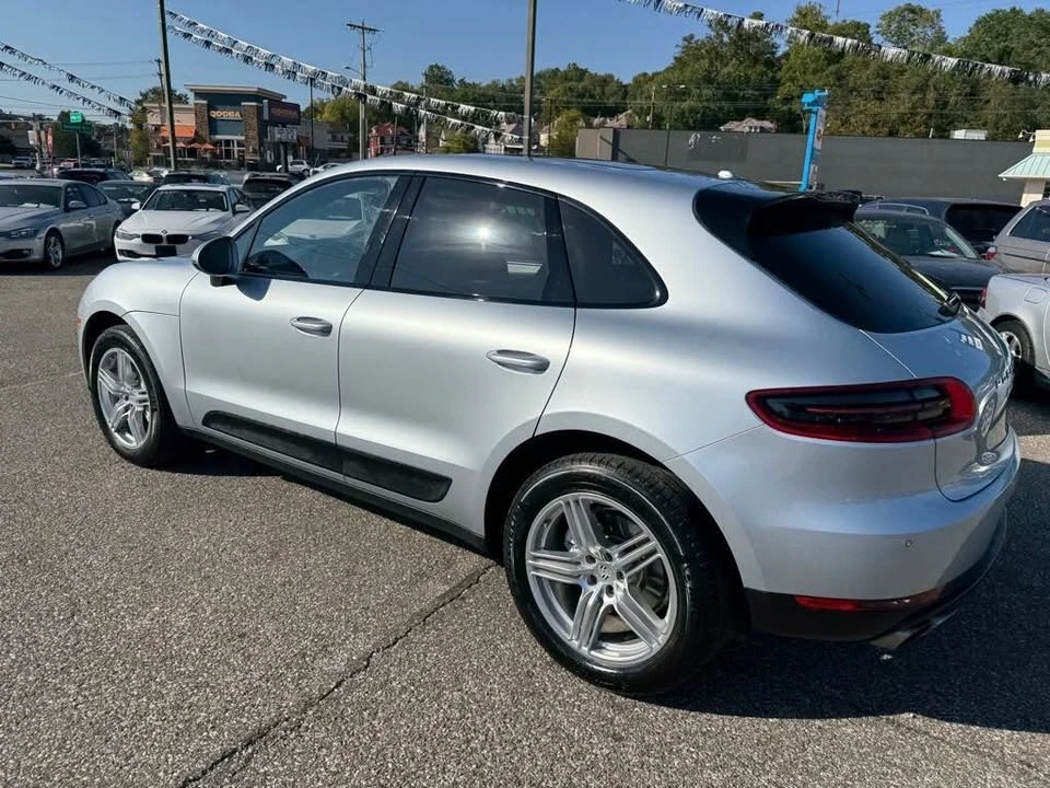 2015 Porsche Macan - Image 14 of 20