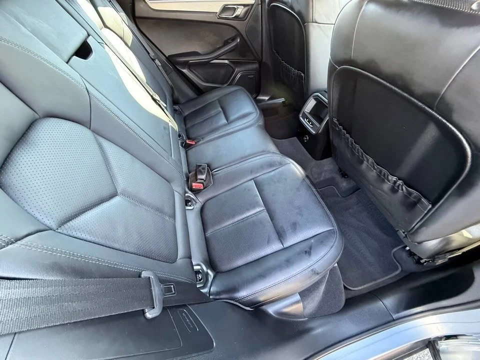 2015 Porsche Macan - Image 19 of 20