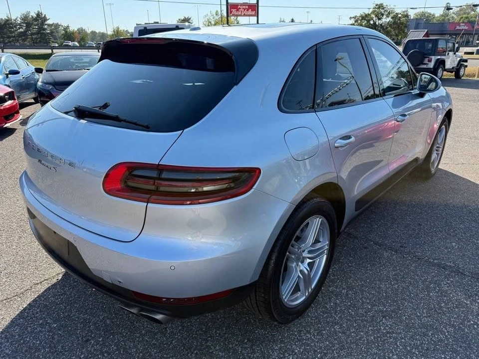 2015 Porsche Macan - Image 9 of 20