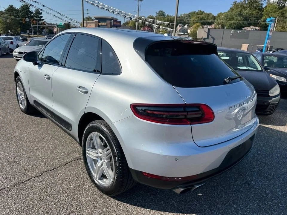 2015 Porsche Macan - Image 13 of 20