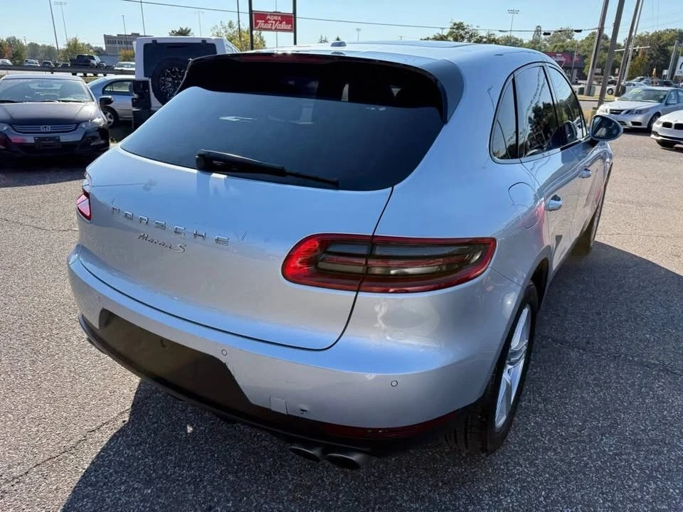 2015 Porsche Macan - Image 10 of 20