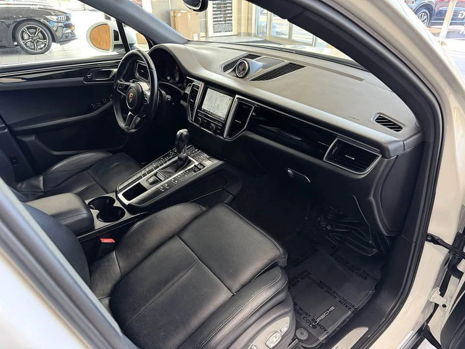 2015 Porsche Macan - Image 9 of 19