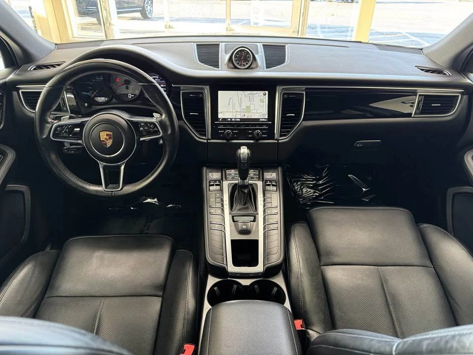 2015 Porsche Macan - Image 11 of 19