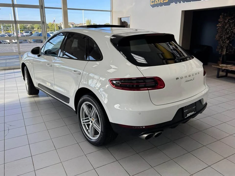 2015 Porsche Macan - Image 2 of 19