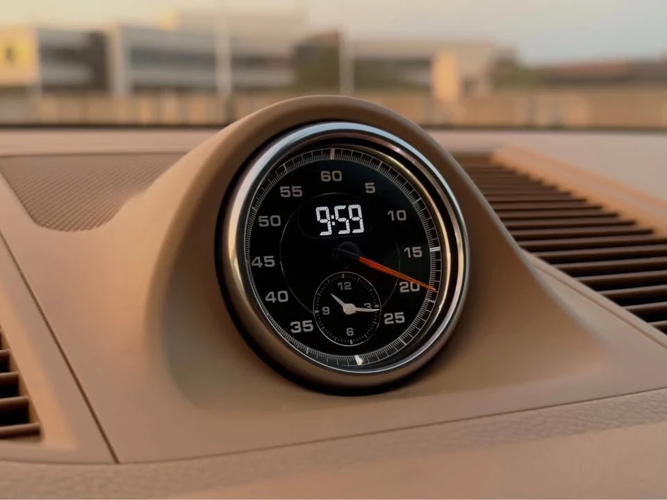 2015 Porsche Macan - Image 17 of 20