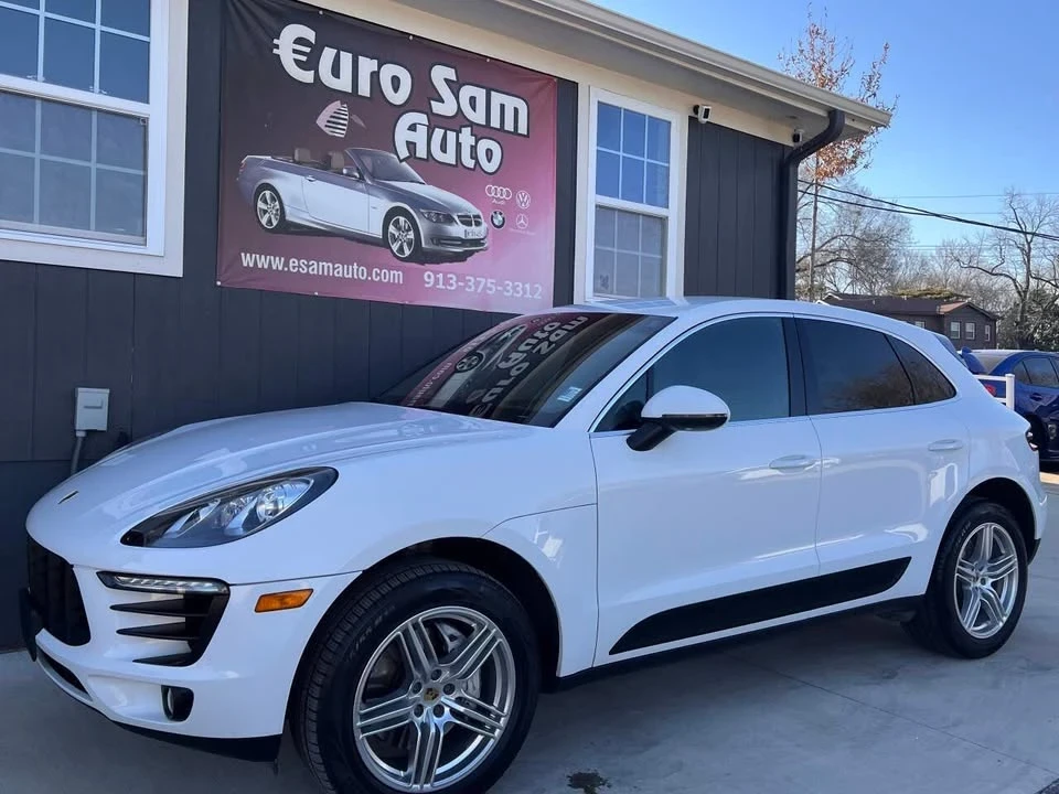 2015 Porsche Macan - Image 2 of 20
