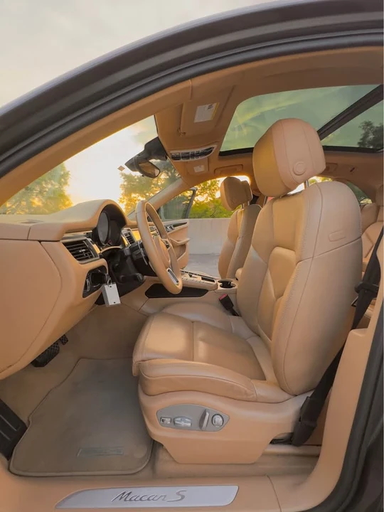 2015 Porsche Macan - Image 10 of 20