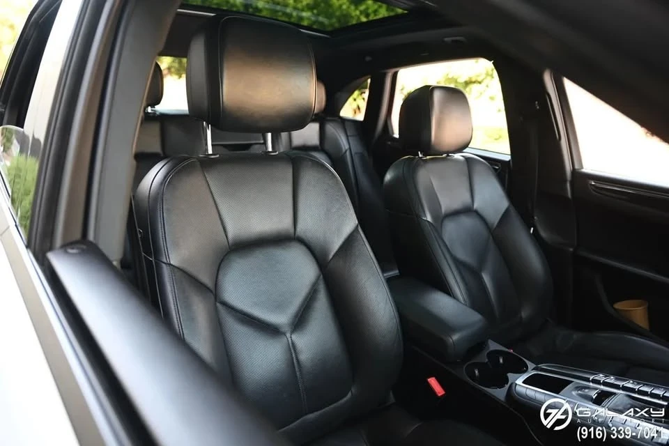 2015 Porsche Macan - Image 11 of 18