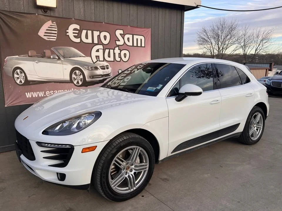 2015 Porsche Macan - Image 11 of 20