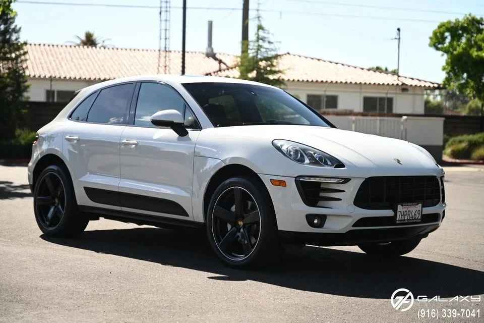 2015 Porsche Macan - Image 2 of 18