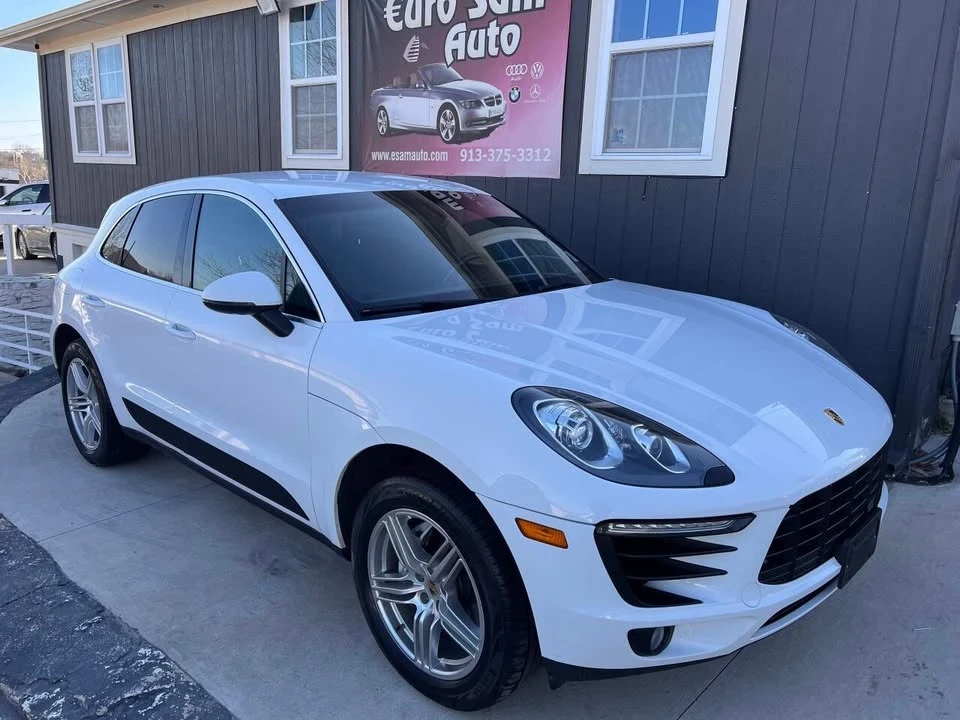 2015 Porsche Macan - Image 9 of 20