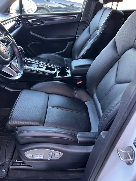 2015 Porsche Macan - Image 15 of 20