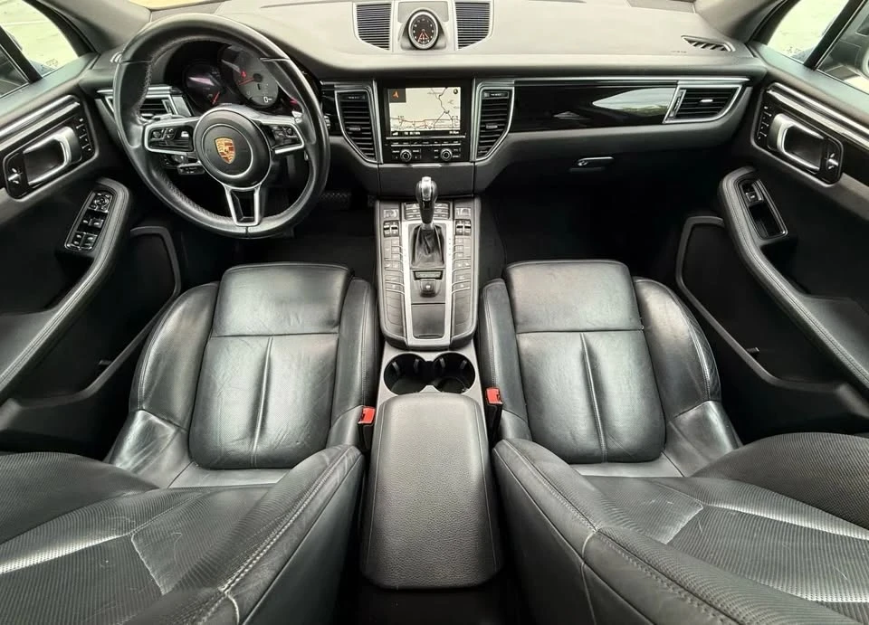 2015 Porsche Macan - Image 14 of 19