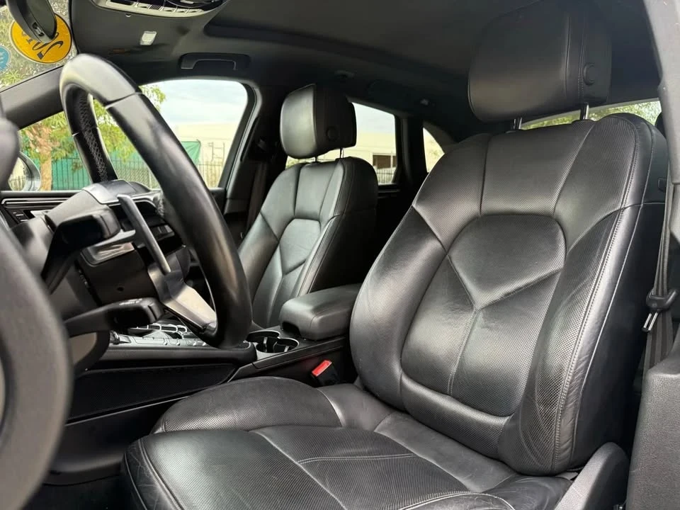 2015 Porsche Macan - Image 11 of 19