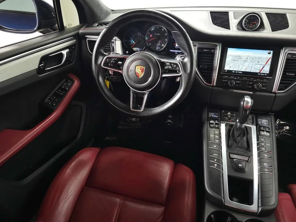 2015 Porsche Macan - Image 16 of 20