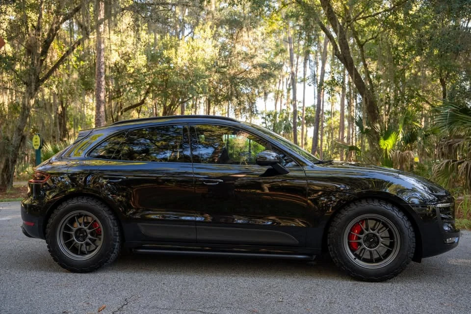 2015 Porsche Macan - Image 2 of 8
