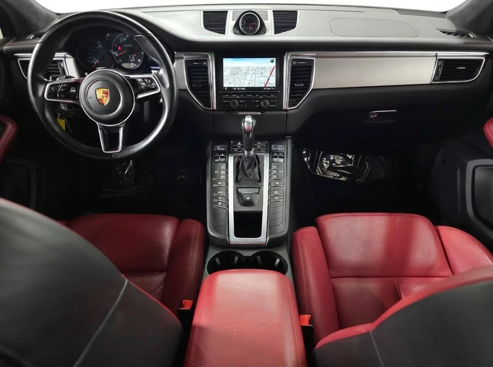 2015 Porsche Macan - Image 15 of 20