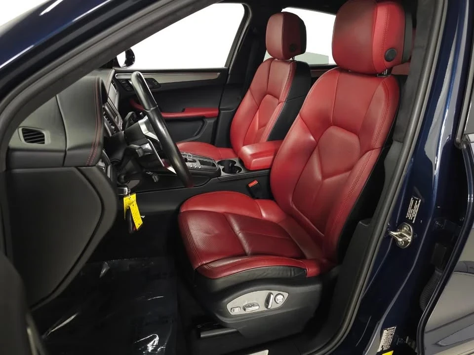 2015 Porsche Macan - Image 12 of 20