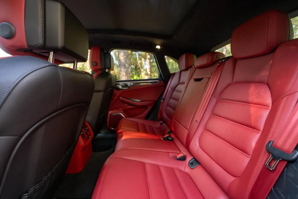 2015 Porsche Macan - Image 5 of 9
