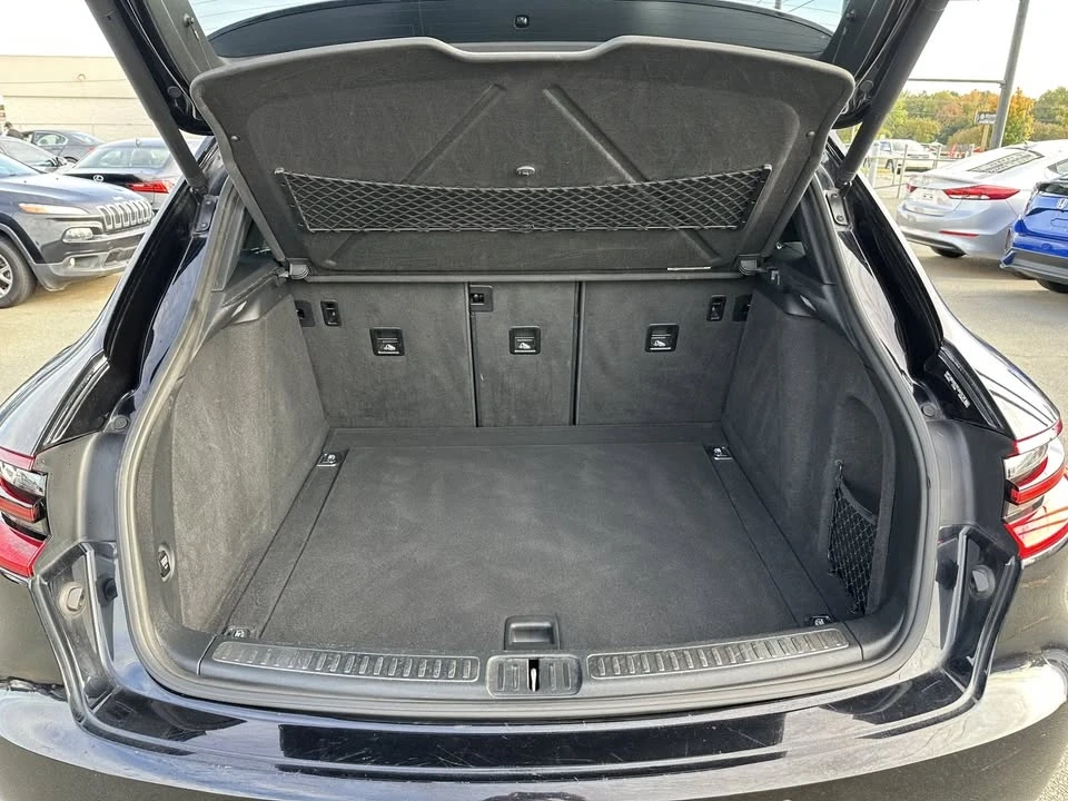 2015 Porsche Macan - Image 10 of 19