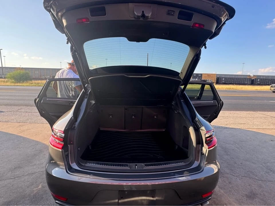 2015 Porsche Macan Turbo - Image 8 of 17