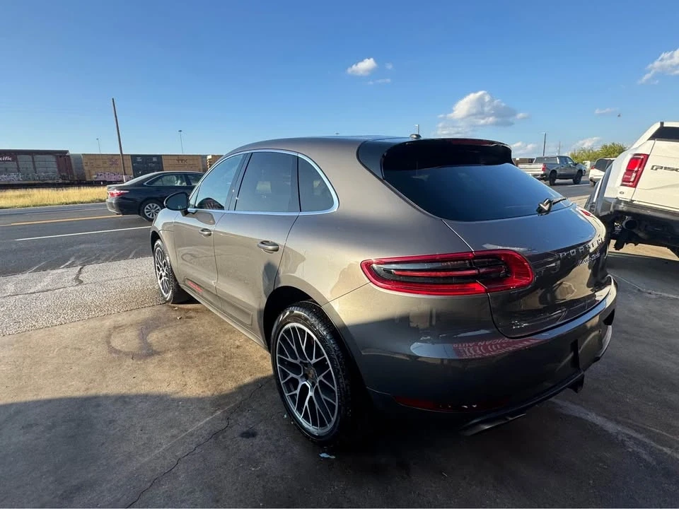 2015 Porsche Macan Turbo - Image 6 of 17