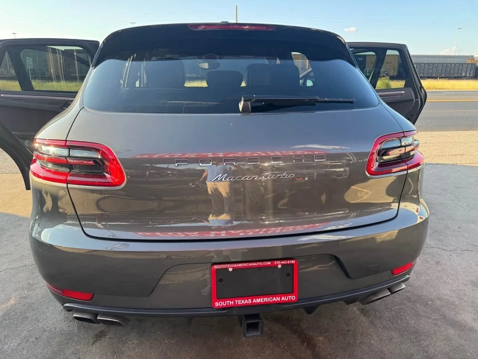 2015 Porsche Macan Turbo - Image 5 of 17