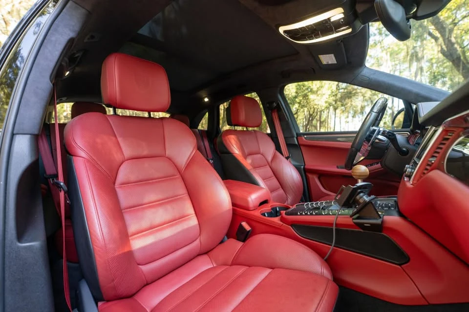 2015 Porsche Macan - Image 6 of 9