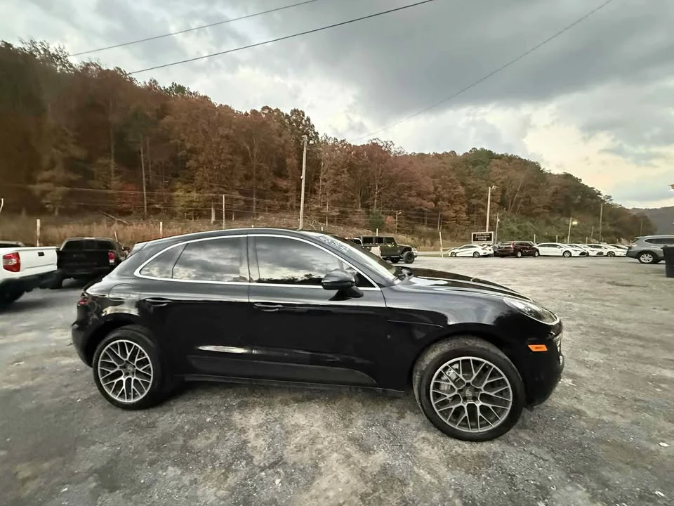 2015 Porsche Macan - Image 2 of 12