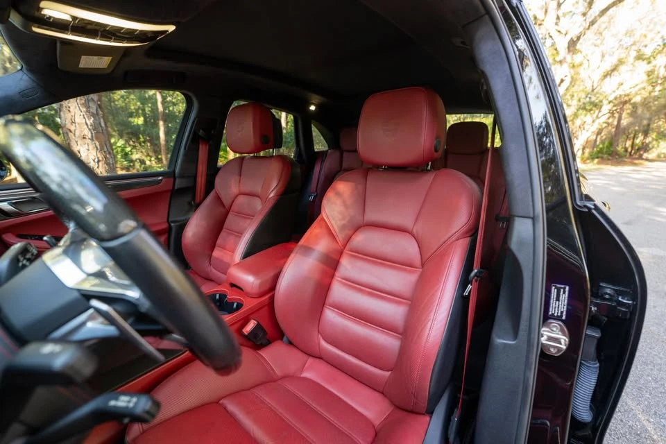 2015 Porsche Macan - Image 2 of 9