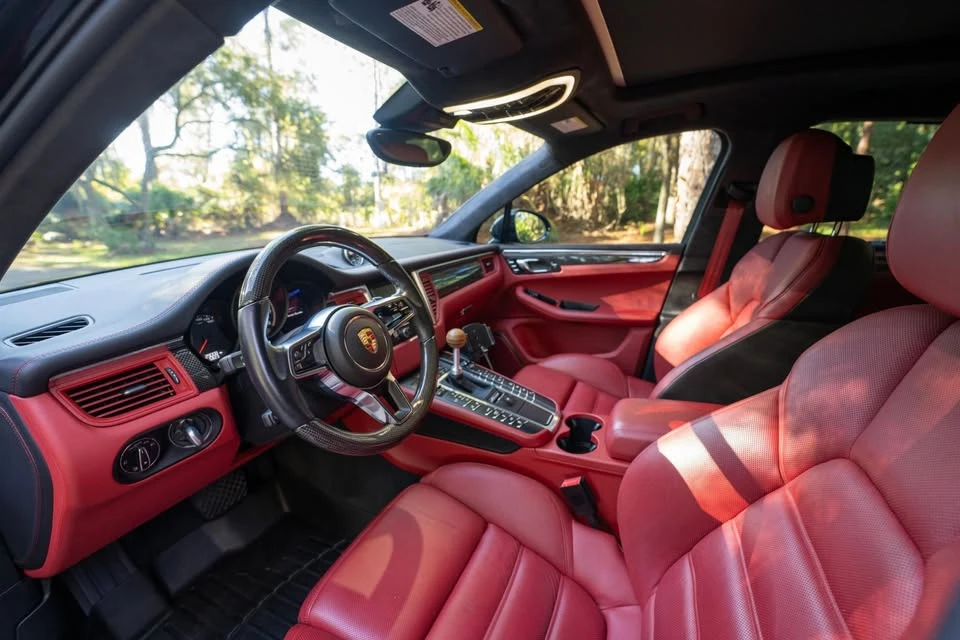 2015 Porsche Macan - Image 7 of 9