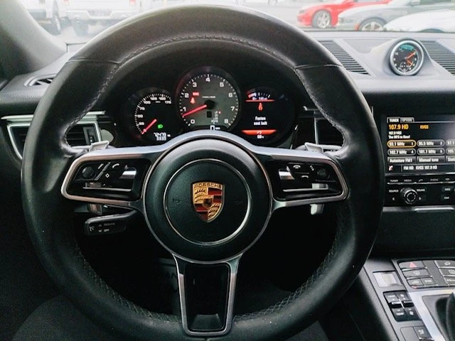 2015 Porsche Macan - Image 8 of 12