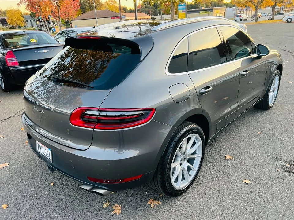 2015 Porsche Macan - Image 3 of 17