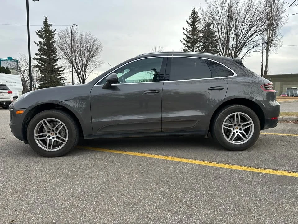 2015 Porsche Macan - Image 2 of 20