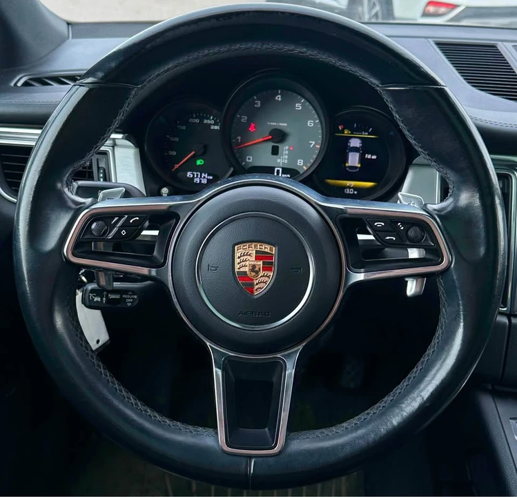 2015 Porsche Macan - Image 18 of 18