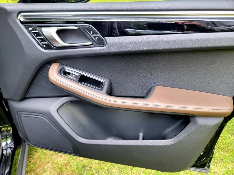 2015 Porsche Macan - Image 13 of 20