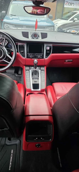 2015 Porsche Macan - Image 6 of 9