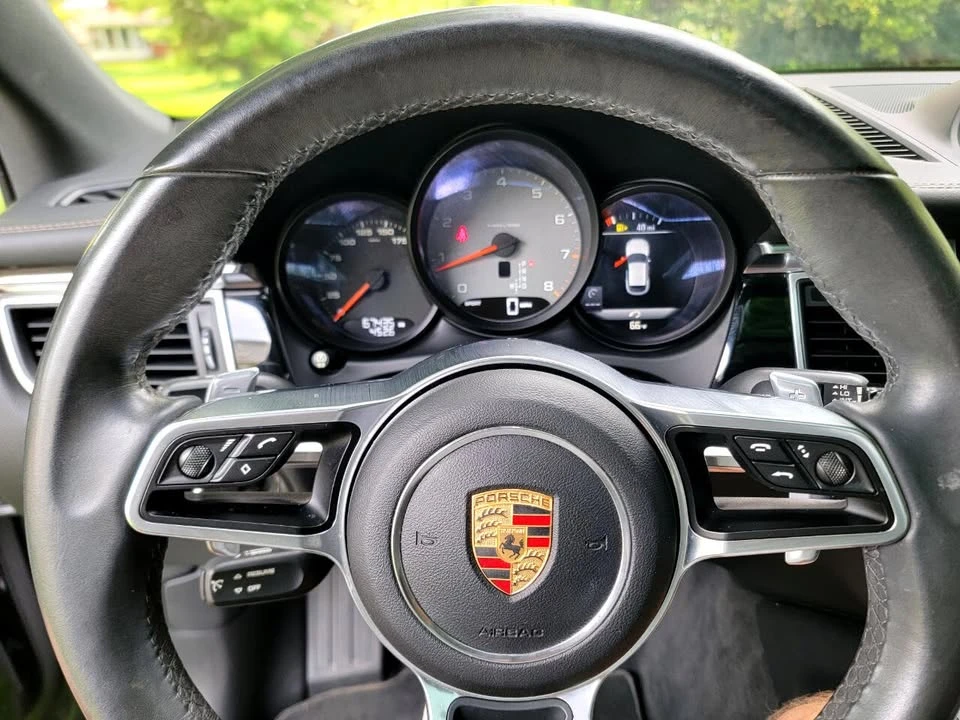 2015 Porsche Macan - Image 15 of 20
