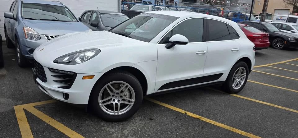 2015 Porsche Macan - Image 9 of 9
