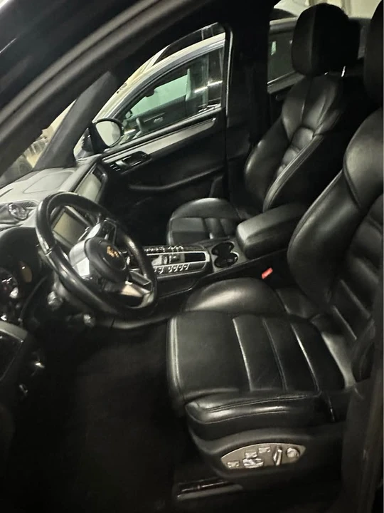 2015 Porsche Macan - Image 2 of 5