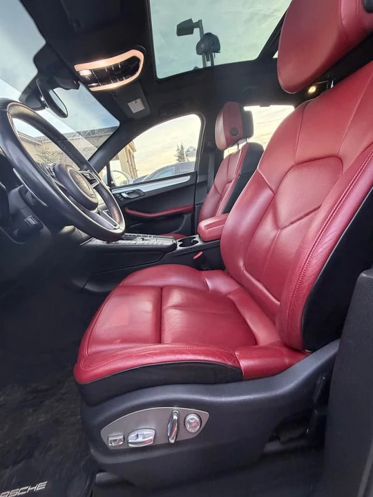 2015 Porsche Macan - Image 8 of 14