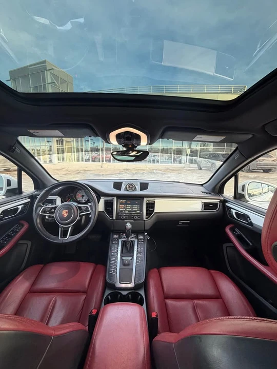 2015 Porsche Macan - Image 7 of 14