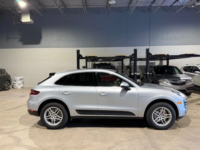 2015 Porsche Macan - Image 9 of 20