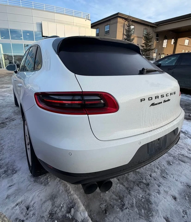 2015 Porsche Macan - Image 6 of 14