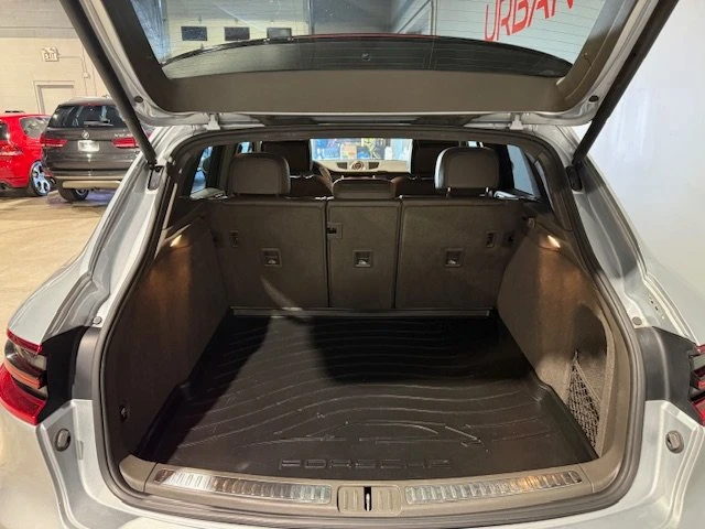 2015 Porsche Macan - Image 10 of 20