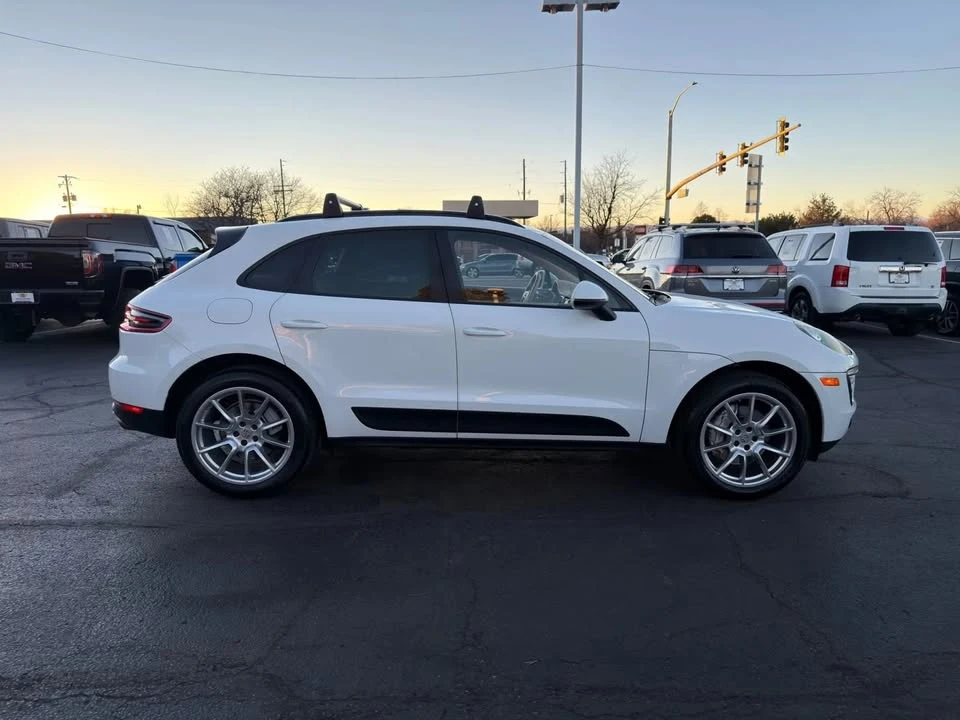 2015 Porsche Macan - Image 7 of 19