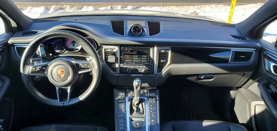 2015 Porsche Macan - Image 11 of 20